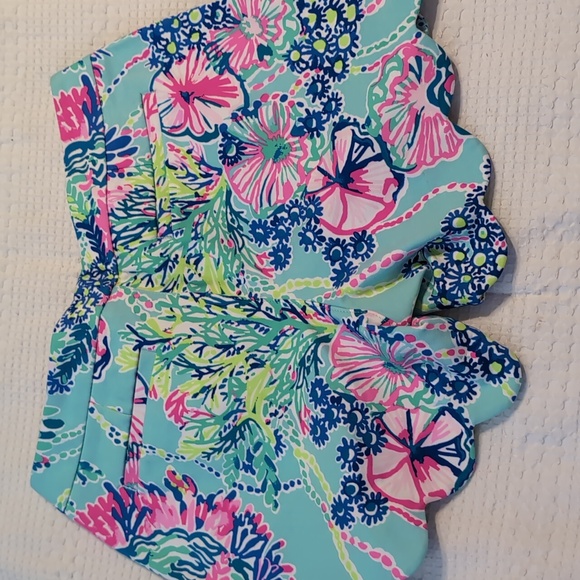 Lilly Pulitzer Colorful Scalloped Shorts - Picture 3 of 3